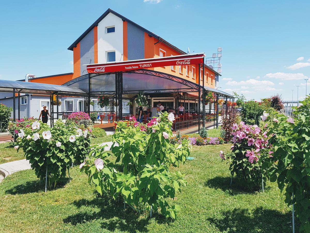 Bed And Breakfast Turist Staro Petrovo Selo Экстерьер фото