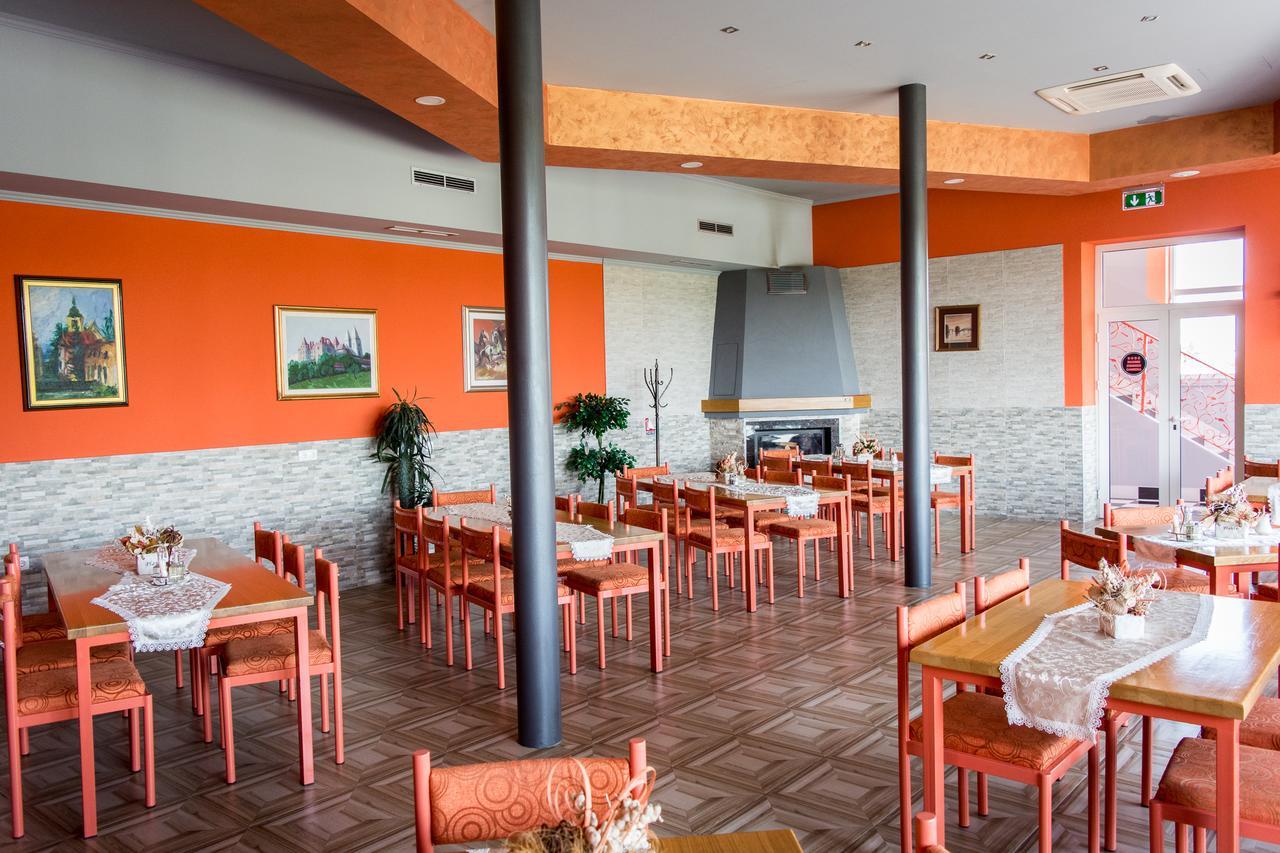 Bed And Breakfast Turist Staro Petrovo Selo Экстерьер фото